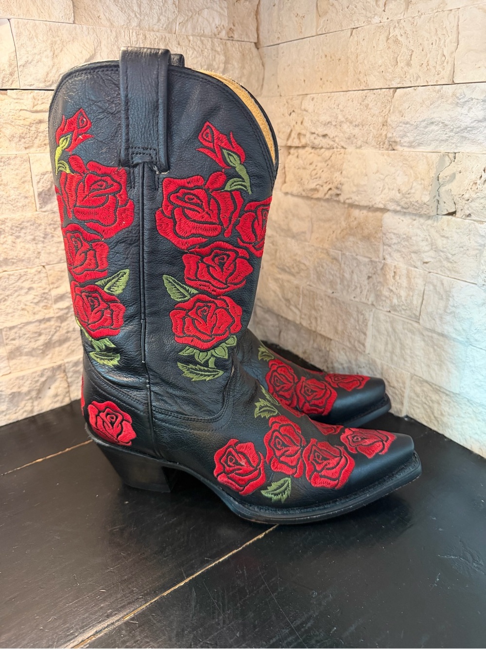 Corral Boots Red Rose Black Leather Sniptoe Boots Western Embroidered Women 7.5